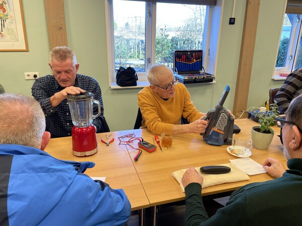 Wederom Repair Café in Ontmoetingscentrum De Werf