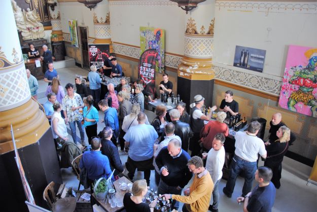 Hier lees je het programma en de line-up van het Jeneverfestival