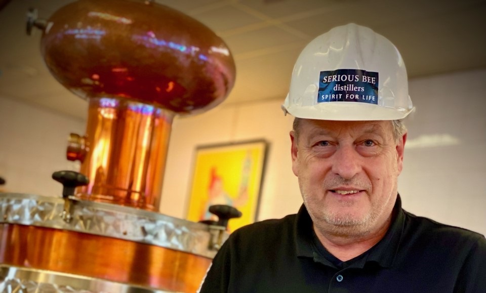 Om verhuizing Serious Bee Distillers en BeeSerious te bekostigen