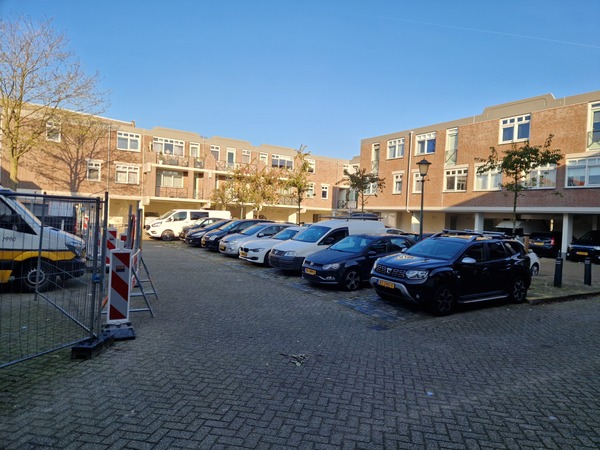 Niet parkeren rond de Grote Markt en Grote Kerk of 'Achterwerf'?