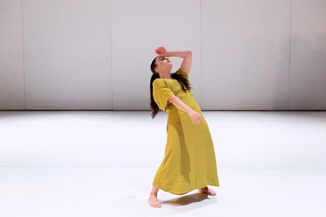 Dansen in eenzaamheid schept band tussen hemel en aarde