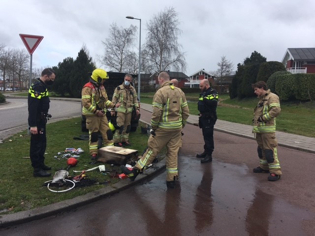 Geiser ontbrandt in auto 