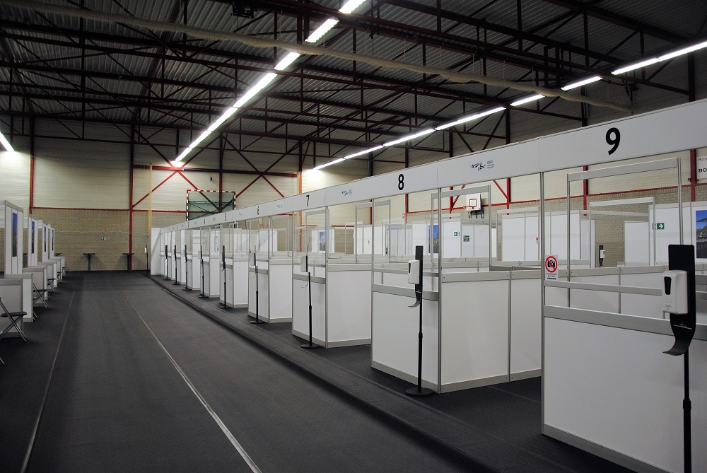 Lichte afname aantal nieuwe coronabesmettingen