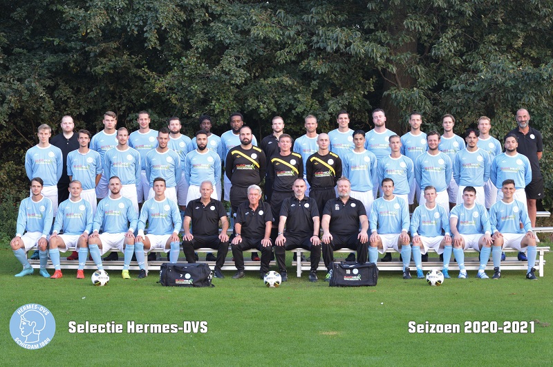 Hermes-DVS verlengt contracten met voetbaltrainers