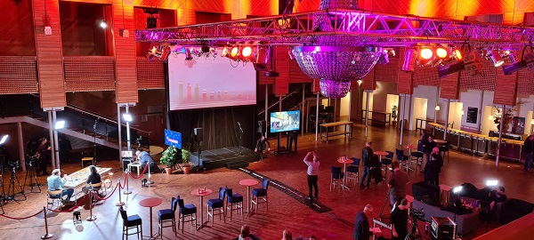 VVD blijft grootste partij, OPS verdubbelt, PvdA krabbelt op, lijst 12 komt met stip binnen