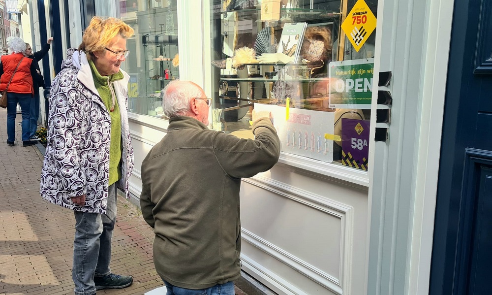 Project slaat aan... en dan nu even ruim 70 stickers plakken