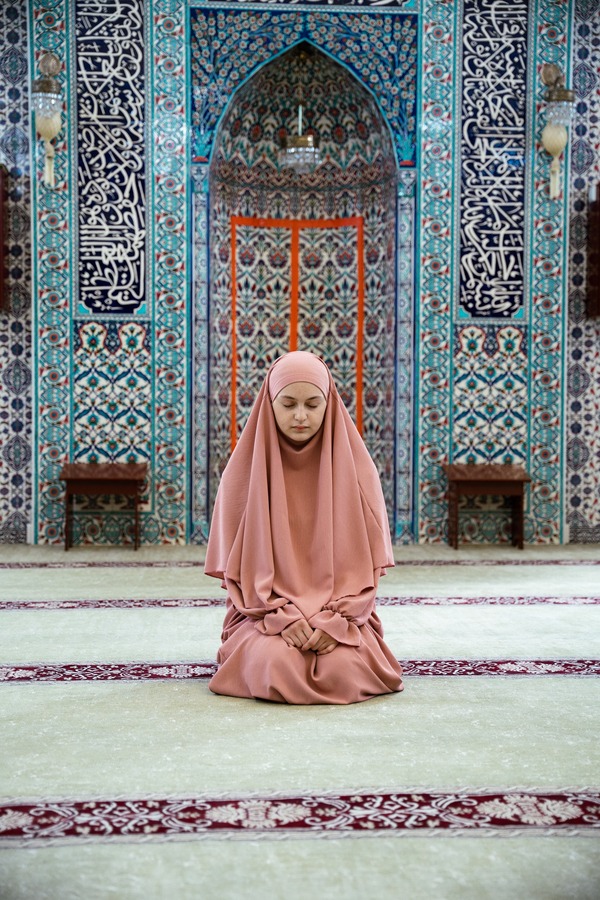 Expositie van theatrale reis langs levensbeschouwelijke schatkamers