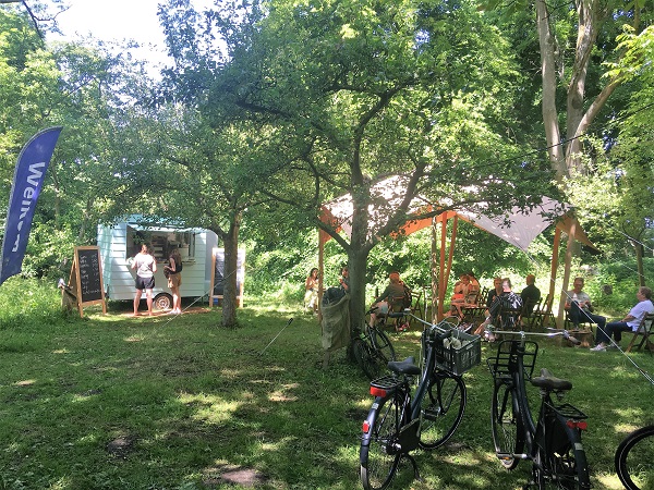 Buitenplaats De Tempel langs de Delftse Schie