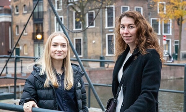 ‘Schiedamse Schouders’ te zien in de bibliotheek