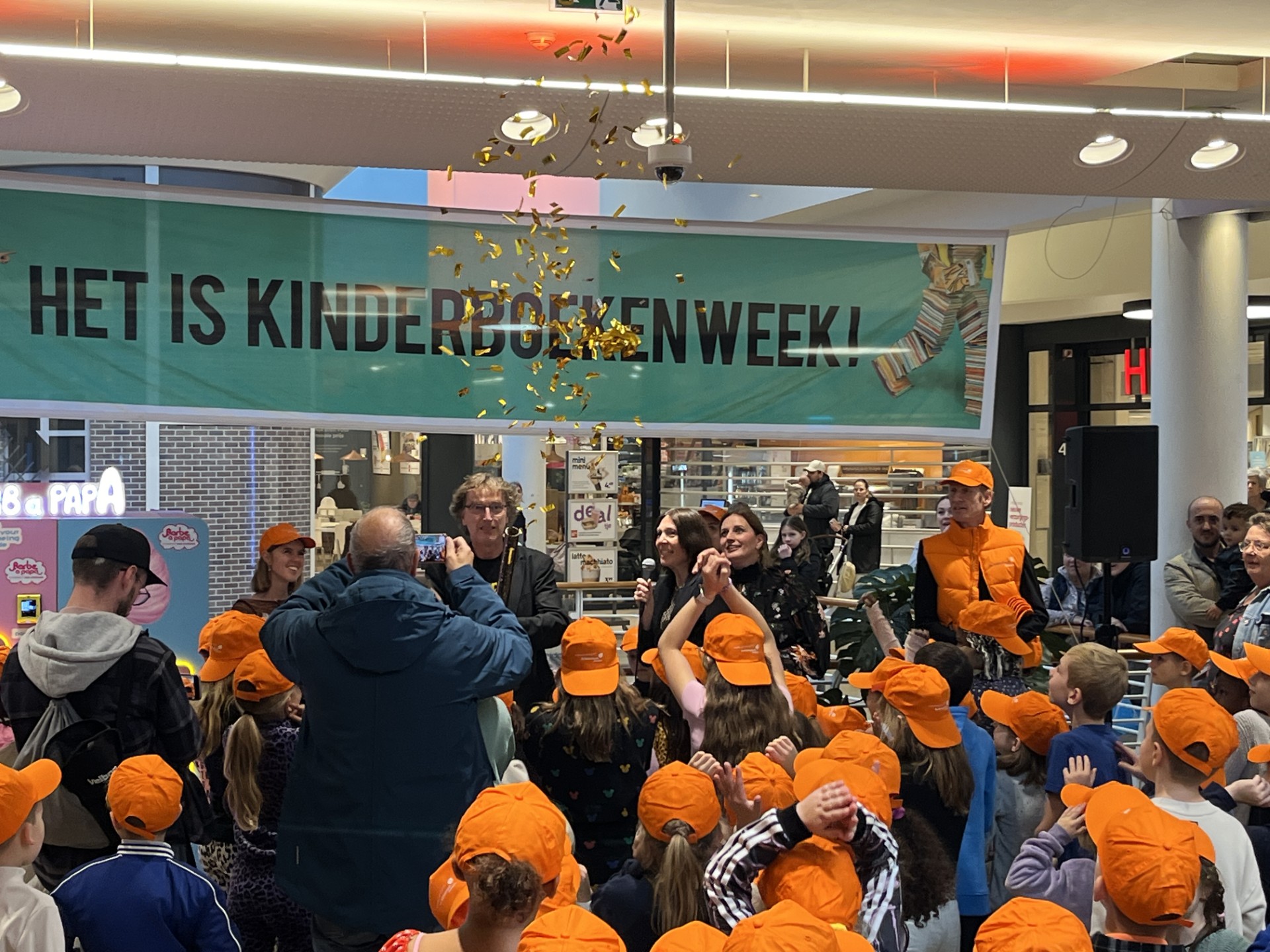 Kinderboekenweek geopend in Passage Schiedam