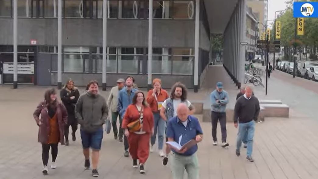 Wandel in deze video mee door de stad met nieuwe Schiedammers