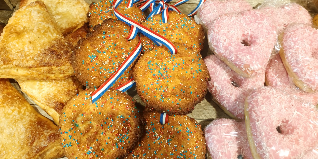 Koorengevel bakt ze weer bruin: de Medaillekoeken