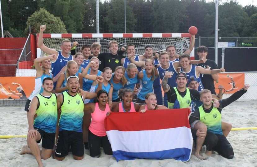 DWS succesvol op NK-beachhandbal