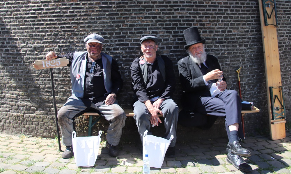 Dickens Festijn vrijwilligers zorgden voor prachtige plaatjes