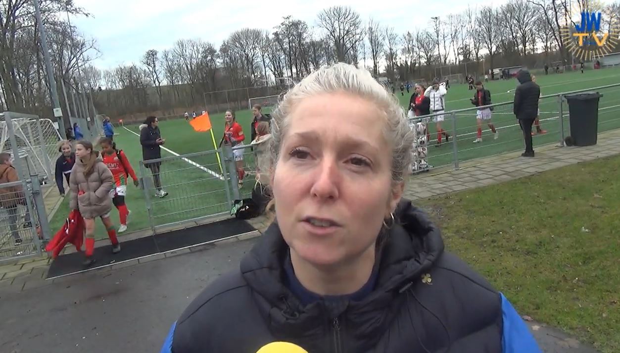 Wat zijn de verschillen tussen meidenvoetbal en jongensvoetbal?