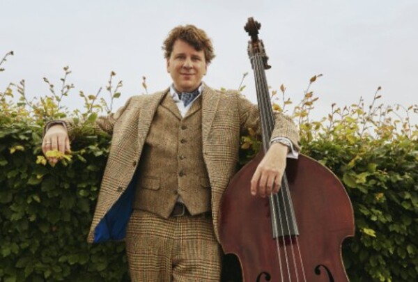 Back to Bass-ics: ‘De contrabas past mij als een jas’