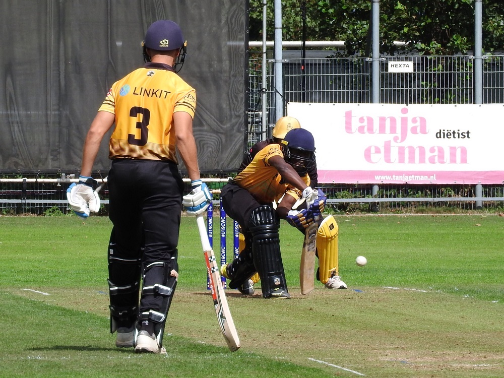 Excelsior'20 verliest van HCC, maar doet mee om de titel