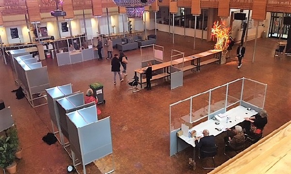 Vandaag stemmige muziek én stemmen voor de gemeenteraad in theater