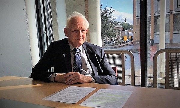 Stemmen zonder je auto uit te gaan, of bij de hockeyclub of zorgverzekeraar?