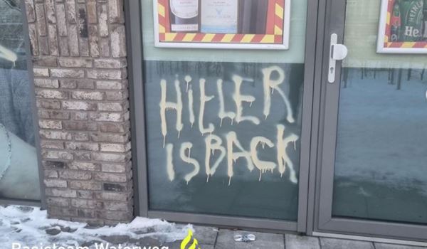 Supermarkt in Vlaardingen beklad met Hitler-leuzen en -symbolen