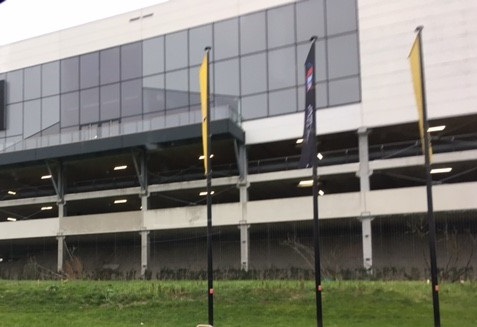 Politie waarschuwt voor toename autoinbraken in Schiedam