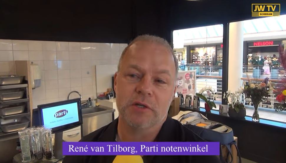 Notenwinkel Parti is verhuisd naar binnen in winkelcentrum Passage