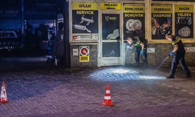 Explosie bij garage in 's-Gravelandsepolder