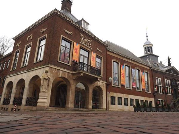 Hoe ziet het politieke landschap er bij onze Vlaardingse buren uit?