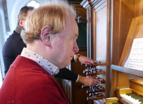 Oranjeconcert door Arjen Leistra in Grote of Sint Janskerk