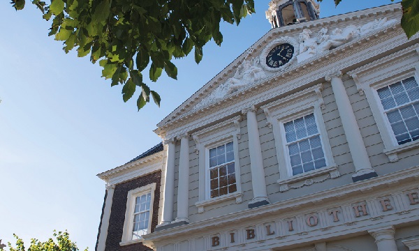 Kom langs in de bieb en laat je recht op toeslagen controleren 