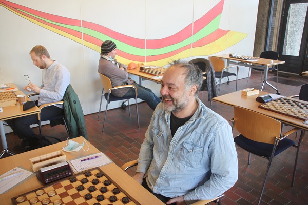 Dammers uit Schiedam verpletteren tegenstander