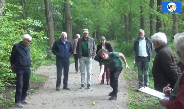 Schiedams klootschietkampioenschap brengt 4500 euro op voor goede doel