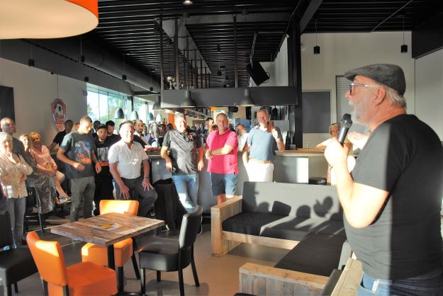 HBSS trakteert sponsors op flinke portie voetbalhumor