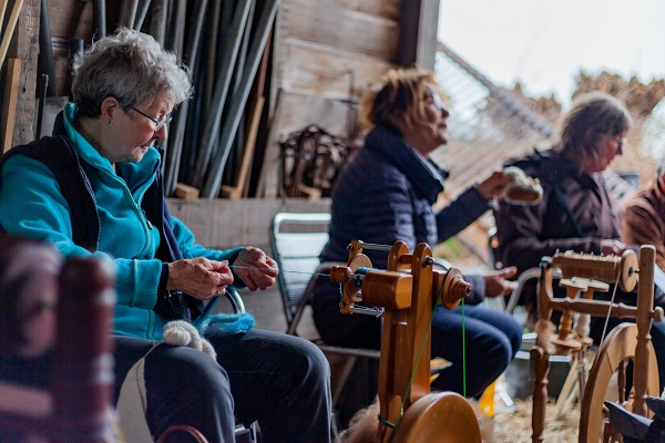 Demonstratie en workshop bewerken van wol 