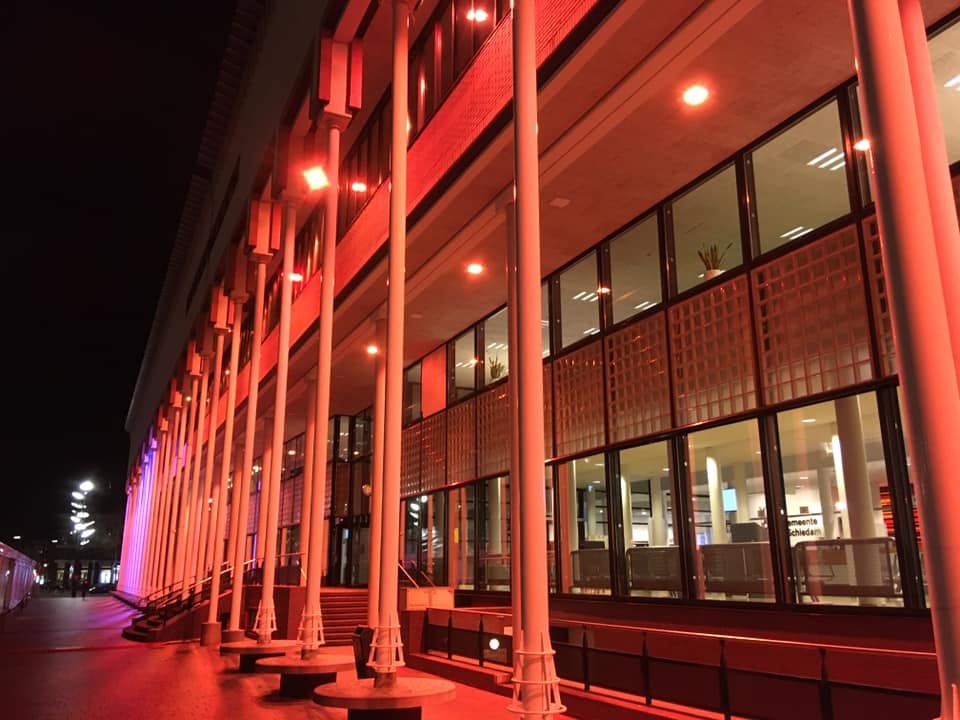Schiedams stadskantoor kleurt twee weken oranje