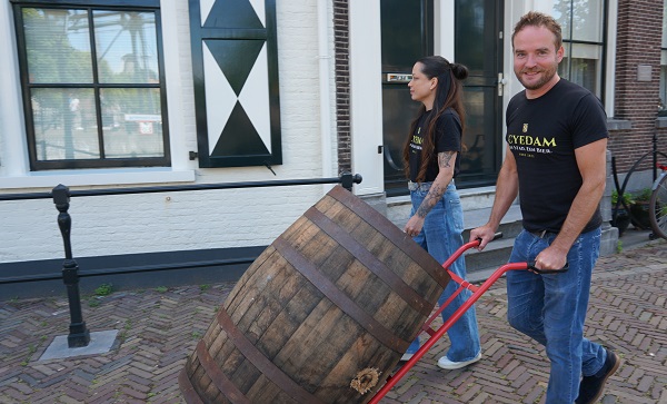 SCYEDAM komt met Kopstoot, een op jenevervat gelagerd bier