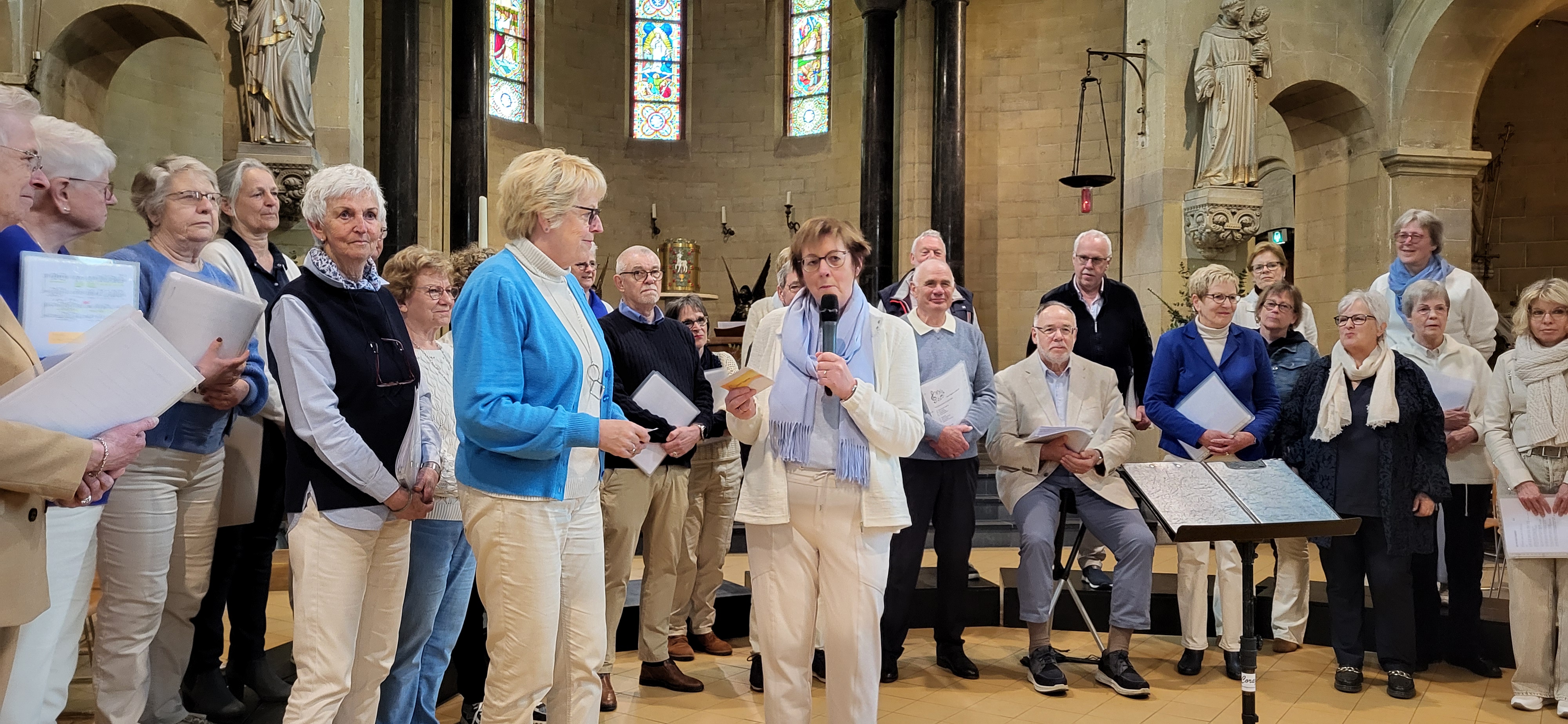 Koor 'Stand Together' geeft vrolijk concert in Jacobuskerk