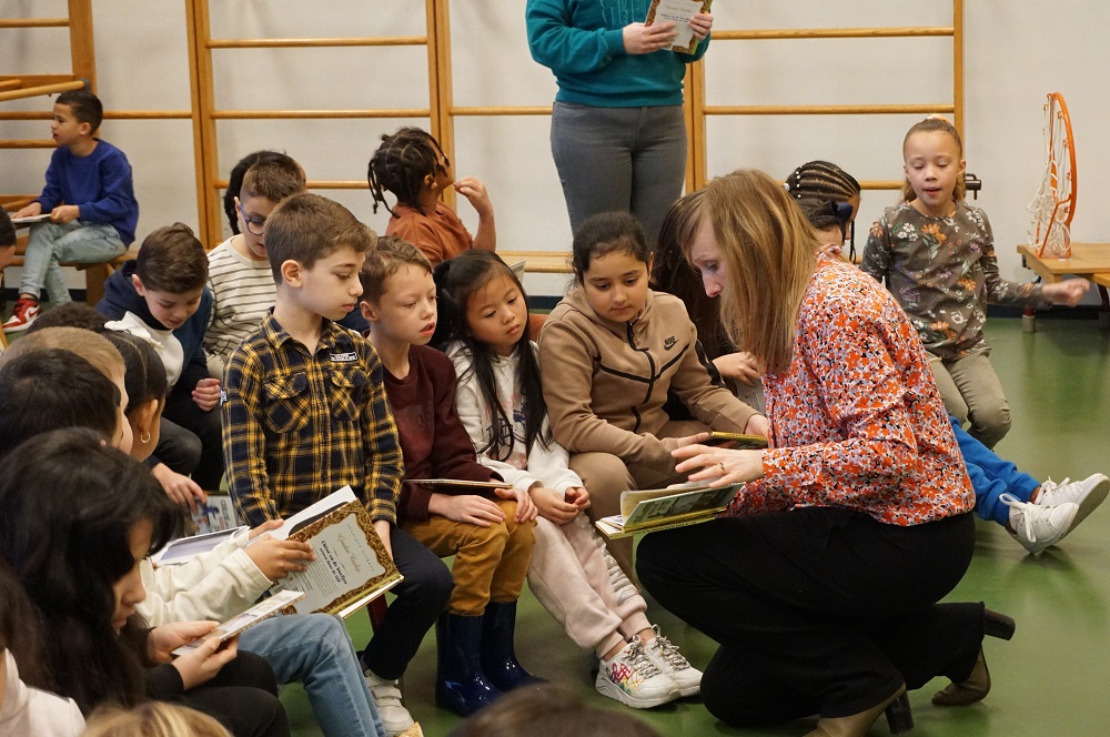 Speciale uitgave 'Gouden Boekje' door Stedelijk Museum Schiedam
