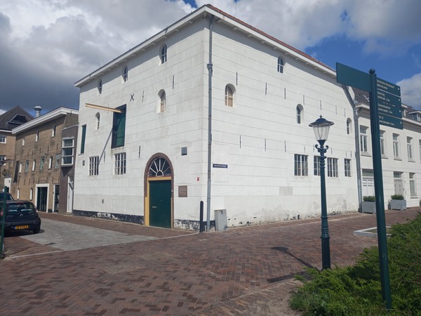 Serious Bee en Voedselbank hebben goed onderkomen