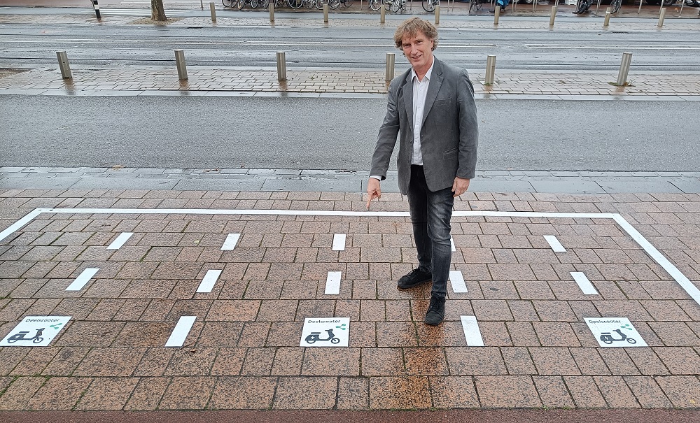 Vaste parkeervakken voor deelfietsen en deelscooters