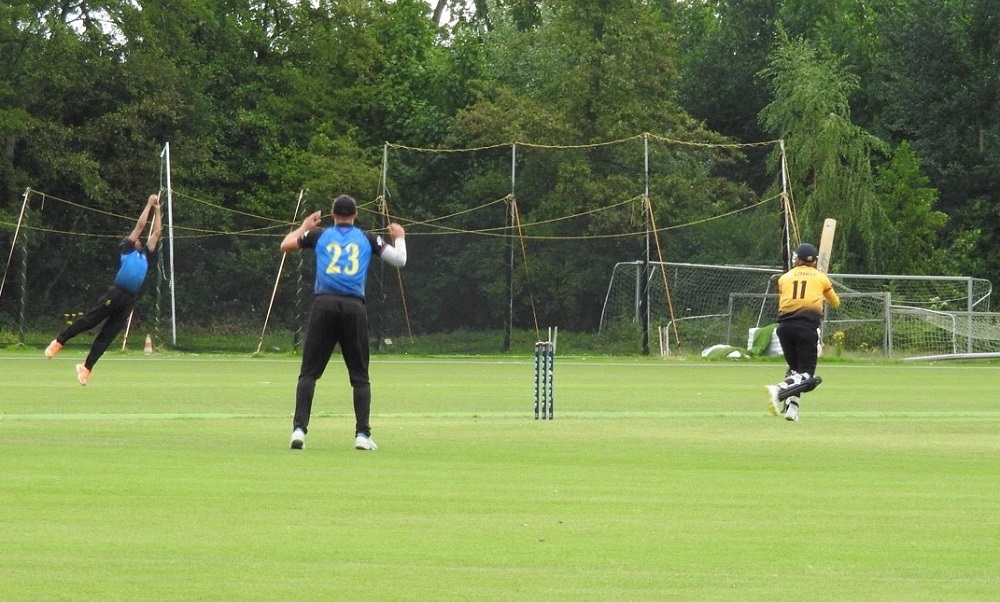 VRA passeert op Thurlede al runs sprokkelend de 175 van Excelsior'20