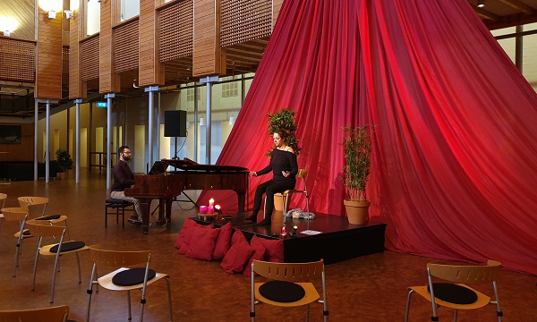 Gratis online stoelyogales thuis vanuit Theater aan de Schie