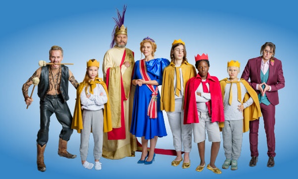 Vijf verschillende uitvoeringen van KONING worden gefilmd en zijn gratis te zien