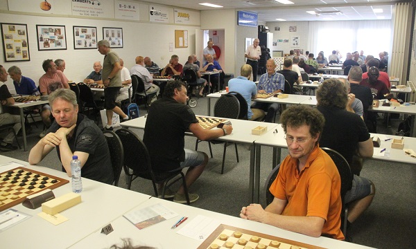 Regerend landskampioen in eerste ronde onderuit