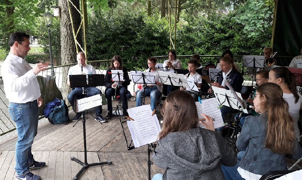 Beleef jouw moment als mini-maestro, of blaas noten of zing