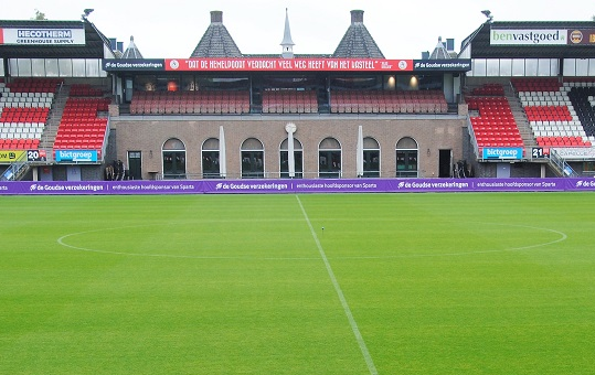 Eenzame uitvaart van mevrouw N.S. (85), ode aan een voetbalfan