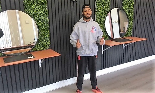 Er komt een kapper in De Glasfabriek