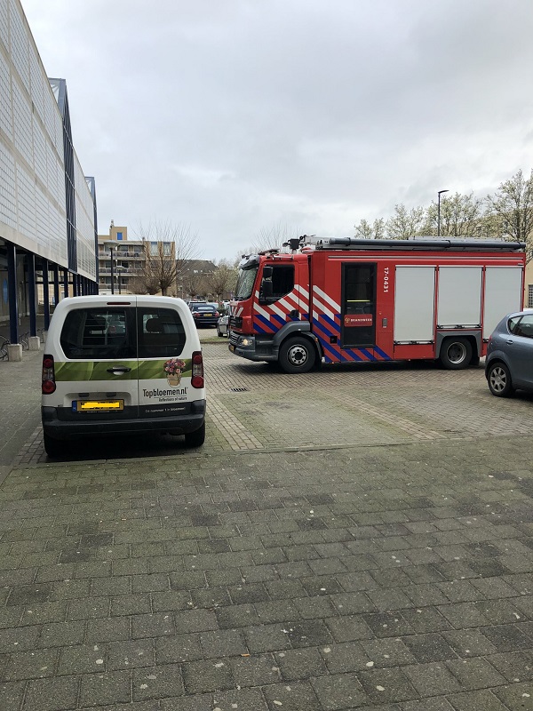 Brandweer Schiedam rukt uit wegens brandgerucht in De Loper