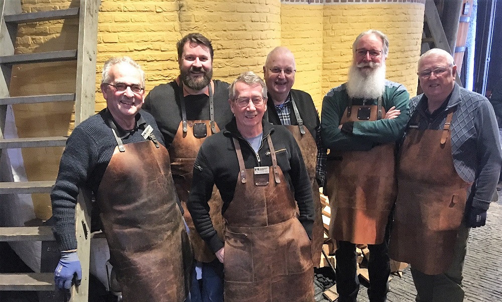 Het vuur werd opgestookt, het beslag gemaakt