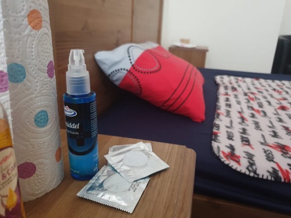 Niet-legaal bordeel verraadt zich door te adverteren